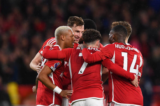 里程碑！杜兰特运动战进球数超越奥拉朱旺，升至NBA历史第10（杜兰特再创里程碑：运动战命中数超越奥拉朱旺，升至NBA历史第10位）